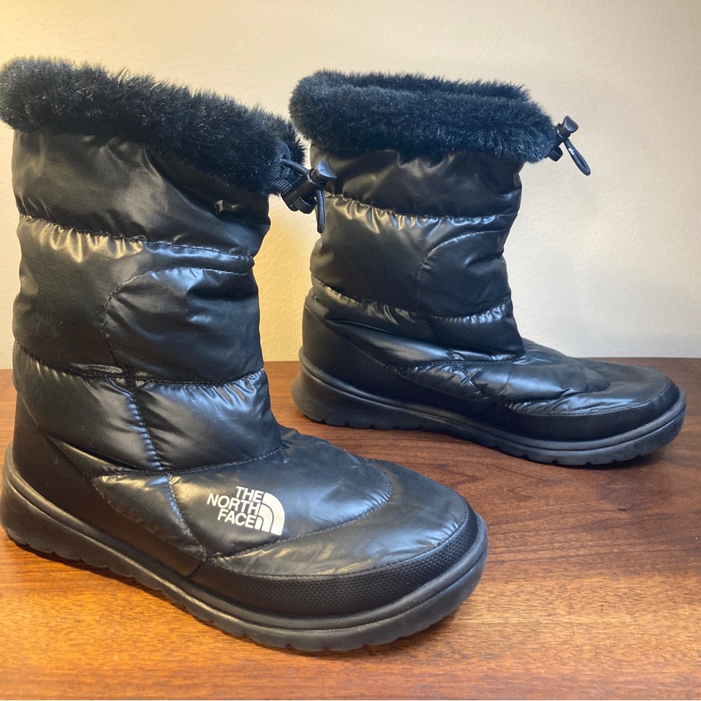 The North Face Women’s Quilted Goose Down Boots size 8